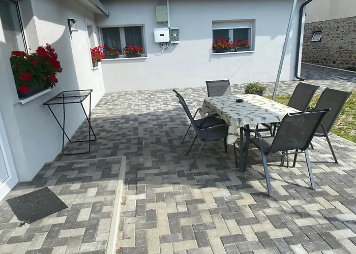 Csillag Virag Vendeghaz דירה *